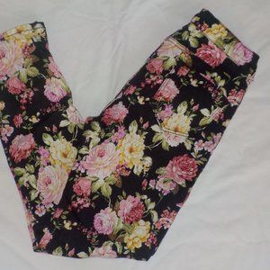 Y & F jeans sz 11 pink black floral print EUC